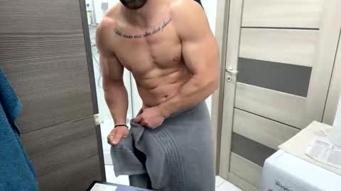 Snapshot of advp69 chatting on 11.21.25 Mrrfitt online show from 11.21.25