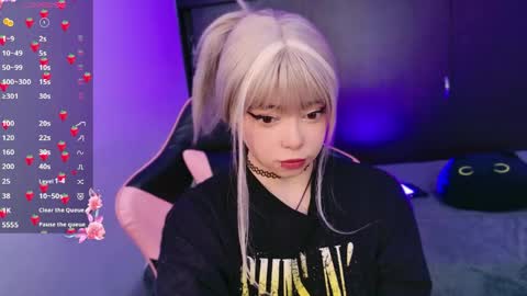 Snapshot of aegon_526 chatting on 04.28.26 Arieyara online show from 04.28.26