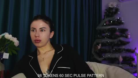 Snapshot of aelia_anara chatting on 12.23.24 Aelia online show from 12.23.24