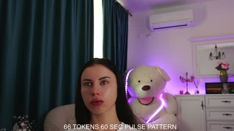 Snapshot of aelia_anara chatting on 01.08.25 Aelia online show from 01.08.25