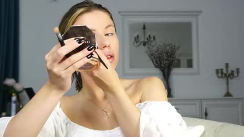 Snapshot of aelia_anara chatting on 09.26.25 Aelia online show from 09.26.25