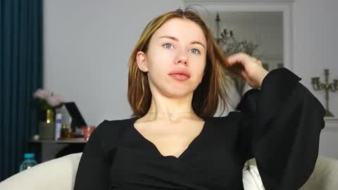 Snapshot of aelia_anara chatting on 10.02.25 Aelia online show from 10.02.25