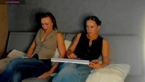 Snapshot of aelin_day chatting on 04.30.26 Adele online show from 04.30.26