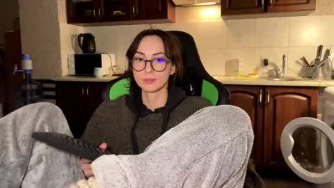 Snapshot of aevra chatting on 12.04.24 vegans taste better online show from 12.04.24