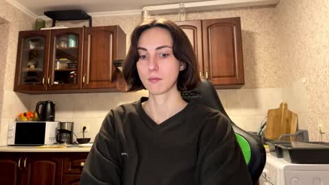 Snapshot of aevra chatting on 12.25.24 vegans taste better online show from 12.25.24