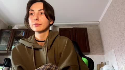 Snapshot of aevra chatting on 02.12.25 vegans taste better online show from 02.12.25