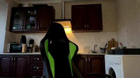 Snapshot of aevra chatting on 03.02.25 vegans taste better online show from 03.02.25