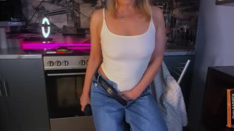 Snapshot of afanasia chatting on 11.13.25 OneAfa online show from 11.13.25