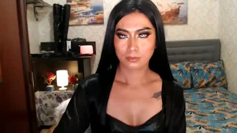 Snapshot of affairtoyourgoddesskhendra chatting on 12.12.24 Dominant Goddess Contessa online show from 12.12.24