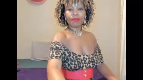 AfricanSquirtQueen online show from 02.21.26