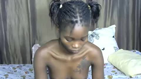 Snapshot of africana_slimqueen chatting on 05.11.26 africana_slimqueen online show from 05.11.26
