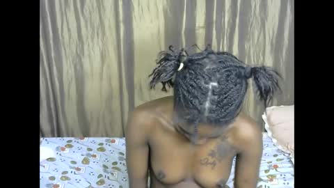 Snapshot of africana_slimqueen chatting on 05.26.26 africana_slimqueen online show from 05.26.26
