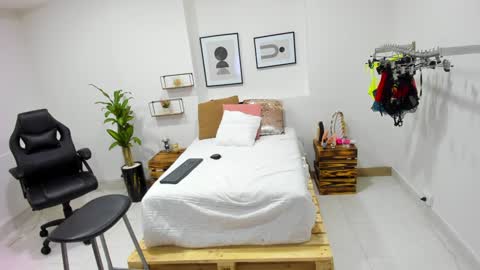 Snapshot of afrodita_martinez chatting on 12.04.24 Afrodita online show from 12.04.24