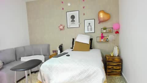 Snapshot of afrodita_martinez chatting on 02.17.25 Afrodita online show from 02.17.25