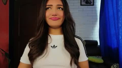 Snapshot of afrodita_shalom chatting on 12.17.25 AFRODITA online show from 12.17.25