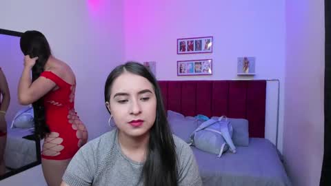 Snapshot of afroditaandsoffi chatting on 02.21.25 Afrodita Chery y Hermione online show from 02.21.25