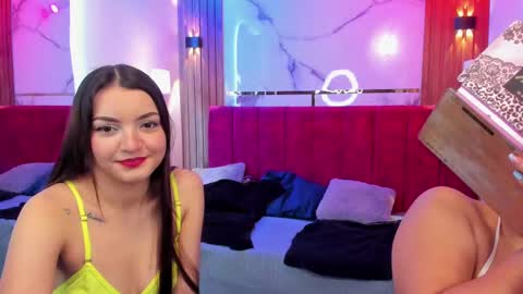 Snapshot of afroditaandsoffi chatting on 10.13.25 Afrodita Chery y Hermione online show from 10.13.25