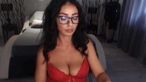 Snapshot of afrodityfit chatting on 09.23.25 Afro online show from 09.23.25
