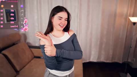 Lana  1800 - 0330 UTC   Mia 0700- 1630 UTC online show from 02.09.25