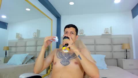 Snapshot of agarevans chatting on 12.19.25 AGAR online show from 12.19.25