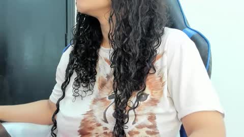 A G A T A  online show from 04.16.26