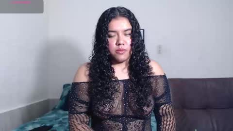 Snapshot of agata_c chatting on 11.28.25 Agatha online show from 11.28.25