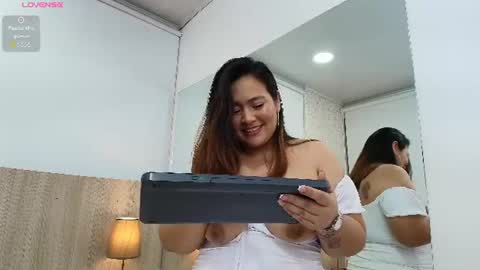 Agata Hernandez online show from 06.25.26