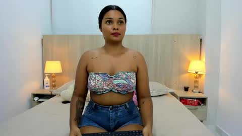 Snapshot of agata_ortiz chatting on 02.15.25 Agata Ortiz online show from 02.15.25