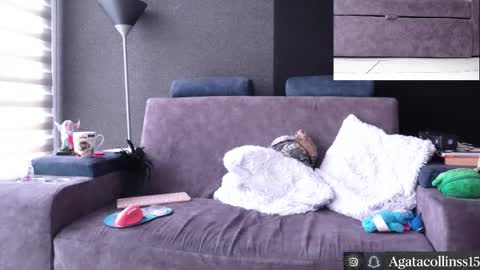 Snapshot of agatacollinsss chatting on 10.28.25 Agata Collinss online show from 10.28.25