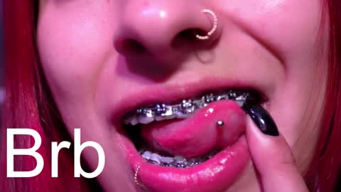 Snapshot of agatacollinsss chatting on 10.31.25 Agata Collinss online show from 10.31.25