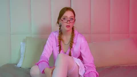 AgataFoxley online show from 10.15.25