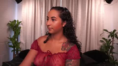 Snapshot of agatha_collinss chatting on 11.12.25 Val inst agatha clls online show from 11.12.25