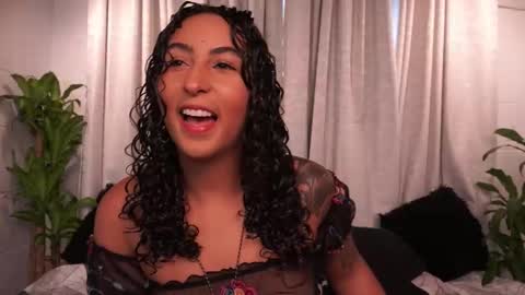 Snapshot of agatha_collinss chatting on 11.24.25 Val inst agatha clls online show from 11.24.25