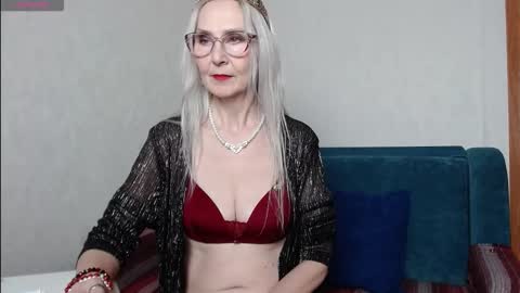 Snapshot of agatha_moore_ chatting on 01.12.26 Agatha online show from 01.12.26