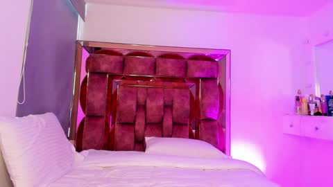 Agatha online show from 01.21.25