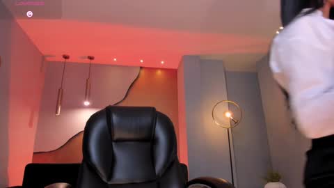 Agatha online show from 02.04.25