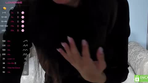 Snapshot of agattasmith chatting on 02.19.25 AgattaSmith online show from 02.19.25