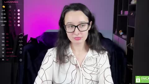 Snapshot of agattasmith chatting on 11.11.25 AgattaSmith online show from 11.11.25