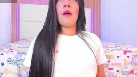 Snapshot of aggy_castel chatting on 02.08.26 Aggy online show from 02.08.26