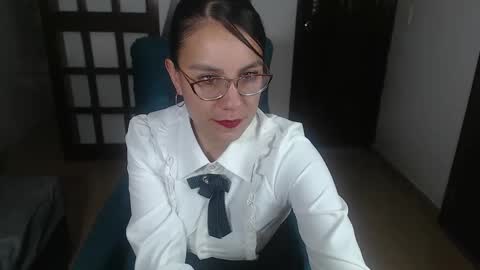 Snapshot of aghata_moon chatting on 01.27.25 Aghata Moon online show from 01.27.25