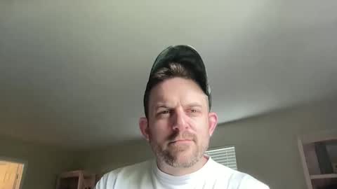 Snapshot of agiledawg chatting on 05.26.26 agiledawg online show from 05.26.26