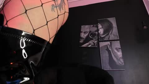 Snapshot of agnes_jones chatting on 11.10.25 agnes_jones online show from 11.10.25