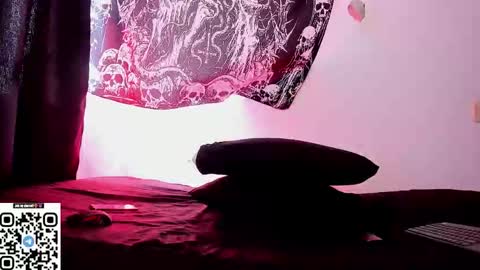 Snapshot of agnes_jones chatting on 11.30.25 agnes_jones online show from 11.30.25