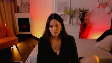 Snapshot of agnes_sky chatting on 10.01.25 Agnes online show from 10.01.25