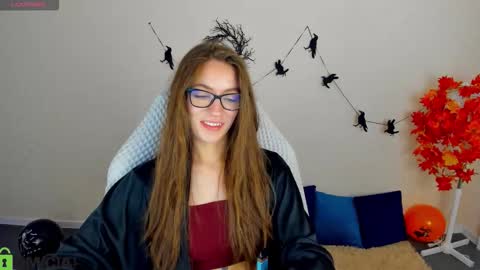 agnes wells online show from 11.03.25