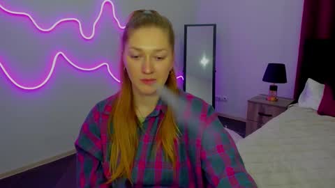 Snapshot of agnesarden chatting on 03.10.25 AgnesArden online show from 03.10.25