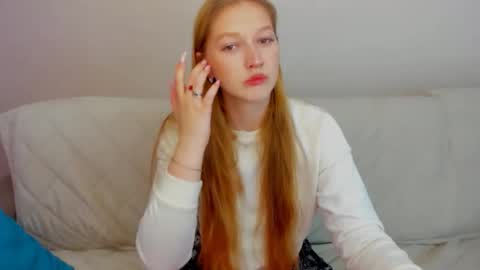 Snapshot of agnesarden chatting on 11.08.25 AgnesArden online show from 11.08.25