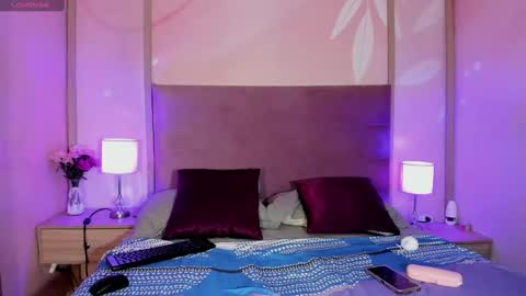 Snapshot of agnesrocuzzo chatting on 10.09.25 agnesrocuzzo online show from 10.09.25