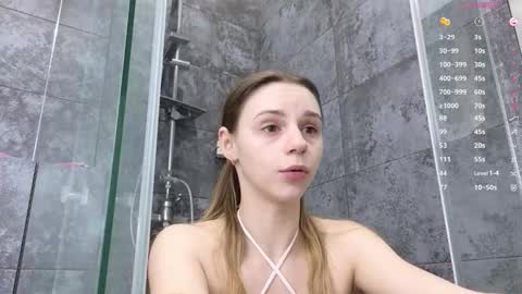 Snapshot of agnessi_ chatting on 10.19.25 agnessi_ online show from 10.19.25