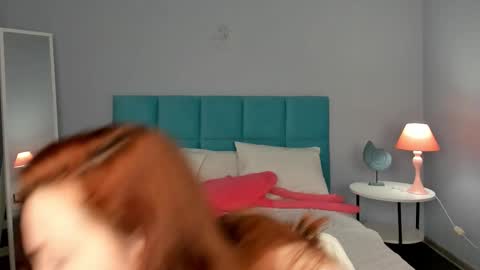 Agnia White online show from 11.23.25